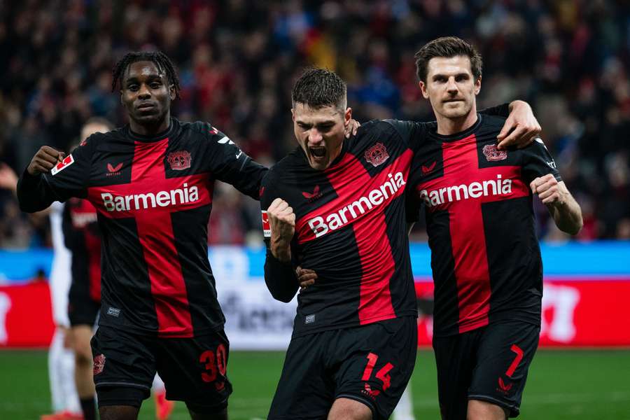 Patrik Schick, do Bayer Leverkusen, comemora após marcar mais um golo