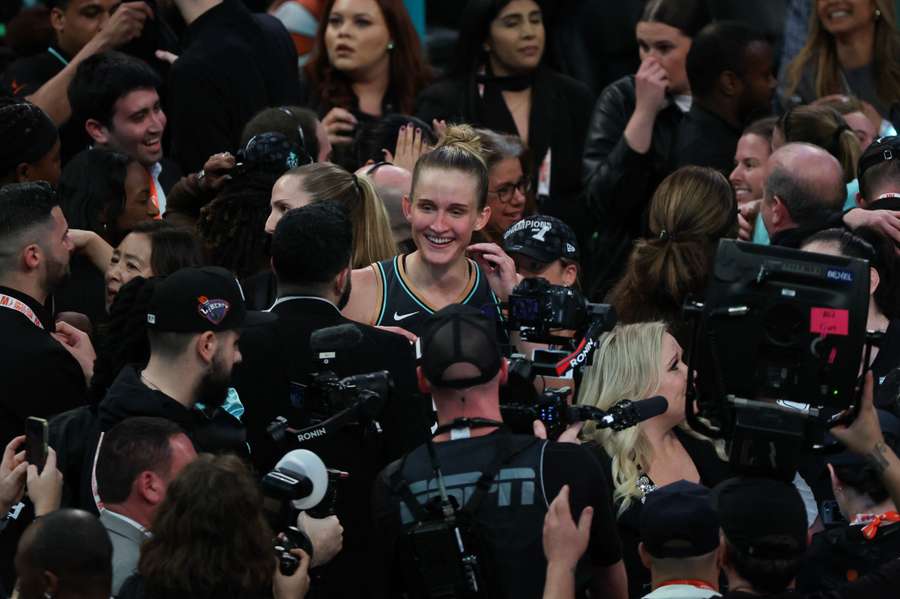 Leonie Fiebich conquistou WNBA na temporada de rookie