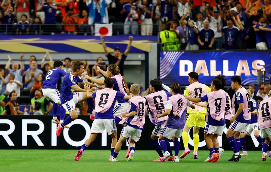 Veľká japonská radosť po góle na 2:2.
