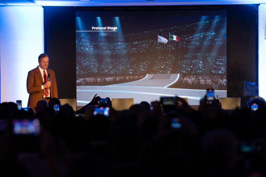 La conférence de presse concernant les lieux de la cérémonie d'ouverture des JO 2026.