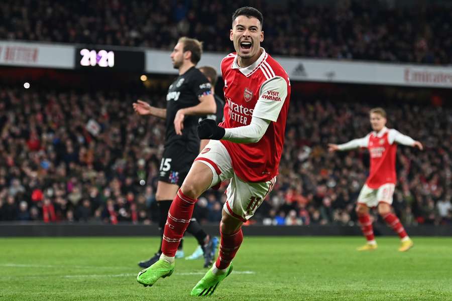 Gabriel Martinelli fejrer Arsenals andet mål mod West Ham Gabriel Martinelli fejrer Arsenals andet mål mod West Ham