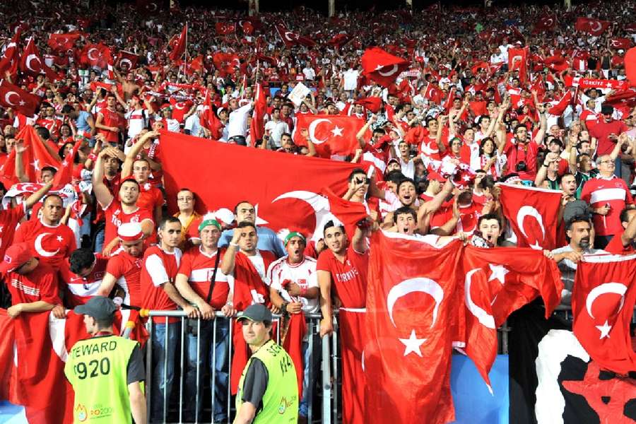 Torcida da Turquia vai fazer barulho na Eurocopa