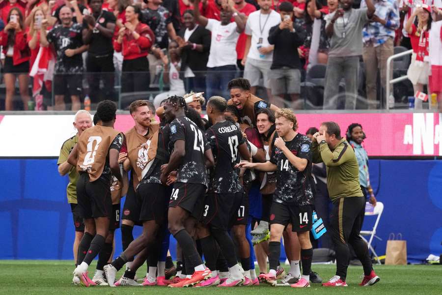 Canada a marcat în ultimele minute Canada a marcat în ultimele minute