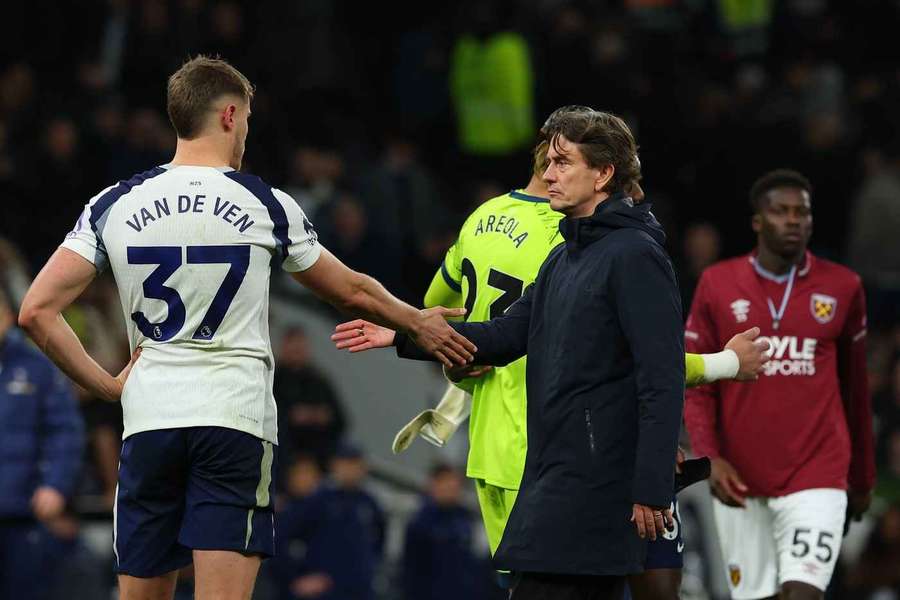 Tottenham's Thomas Frank addresses Micky van de Ven to Liverpool rumours