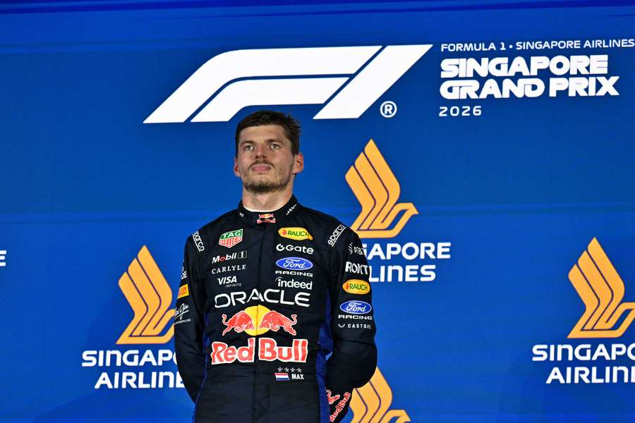 Max Verstappen sur le podium à Singapour. Max Verstappen sur le podium à Singapour.