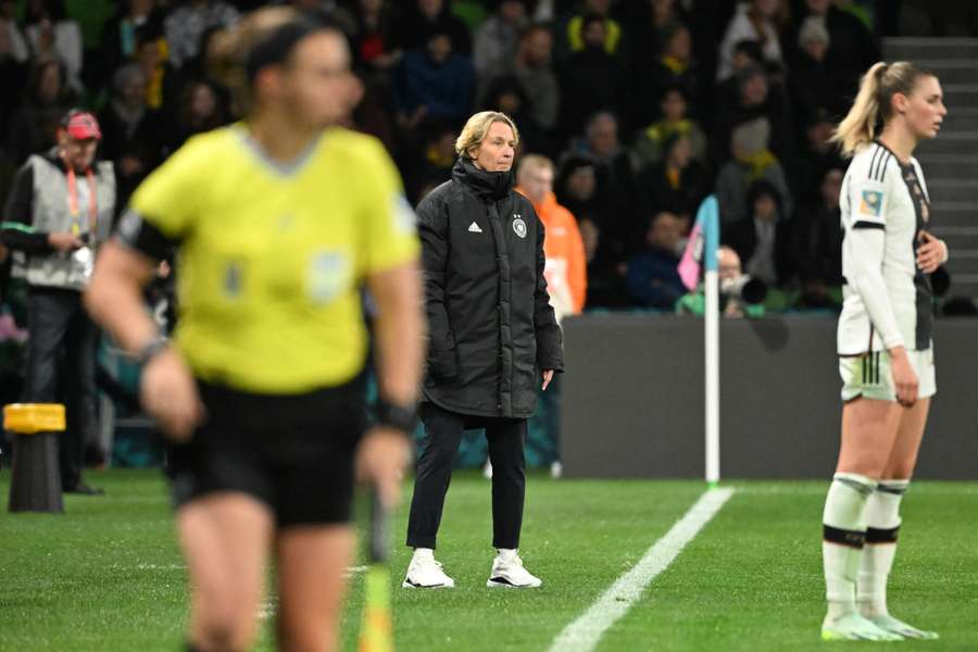 Kein Grund zum Meckern: Martina Voss-Tecklenburg beobachtete einen souveränen WM-Auftakt der deutschen Nationalmannschaft