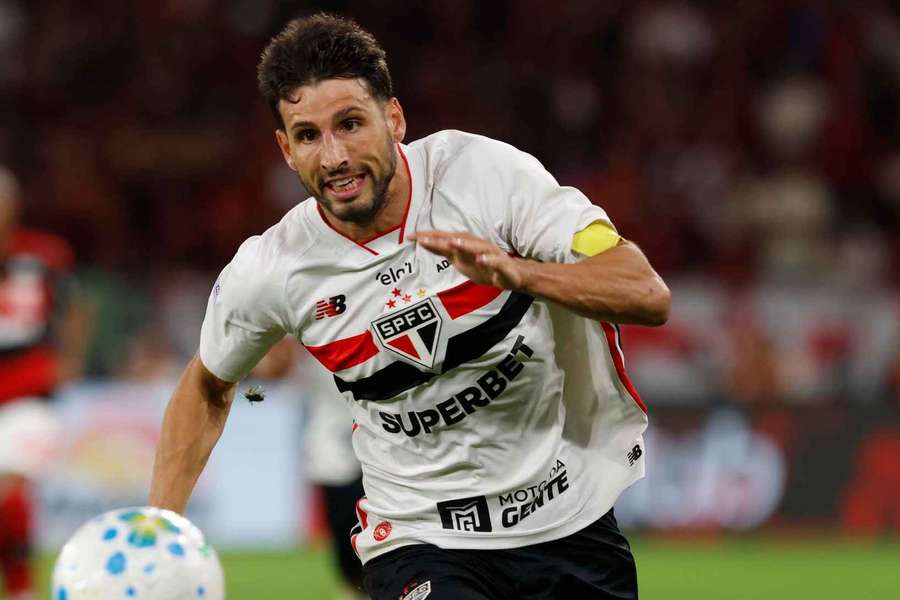 Jonathan Calleri fica no São Paulo por mais dois anos