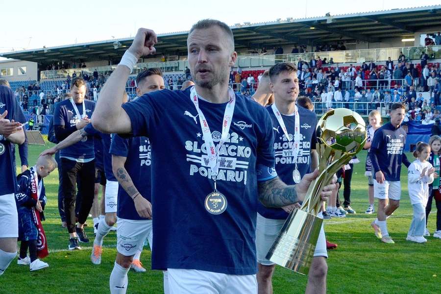 Michal Kadlec dovedl Slovácko jako kapitán k zisku MOL Cupu.