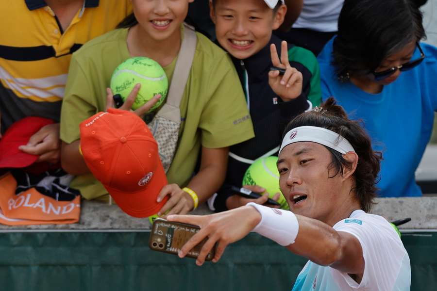 Zhang pode colocar seu nome na história do tênis masculino da China