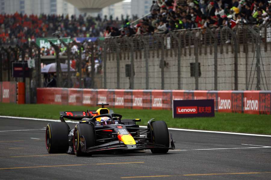 Red Bull z dubletem kwalifikacyjnym w Szanghaju, małe różnice między kierowcami