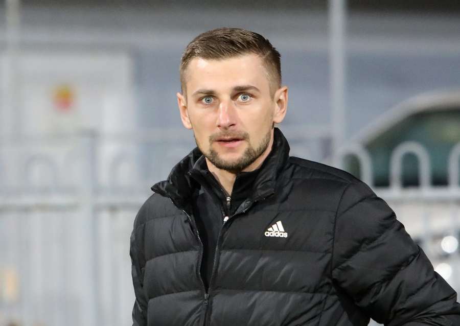 Štefan Markulík doviedol zverencov do semfinále. Štefan Markulík doviedol zverencov do semfinále.