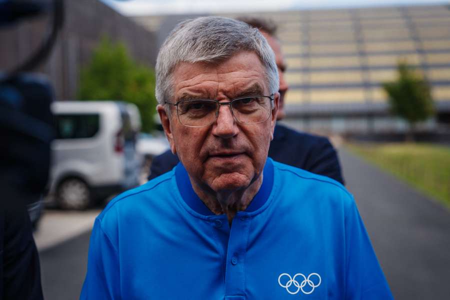 Thomas Bach beim Besuchen des INSEP.