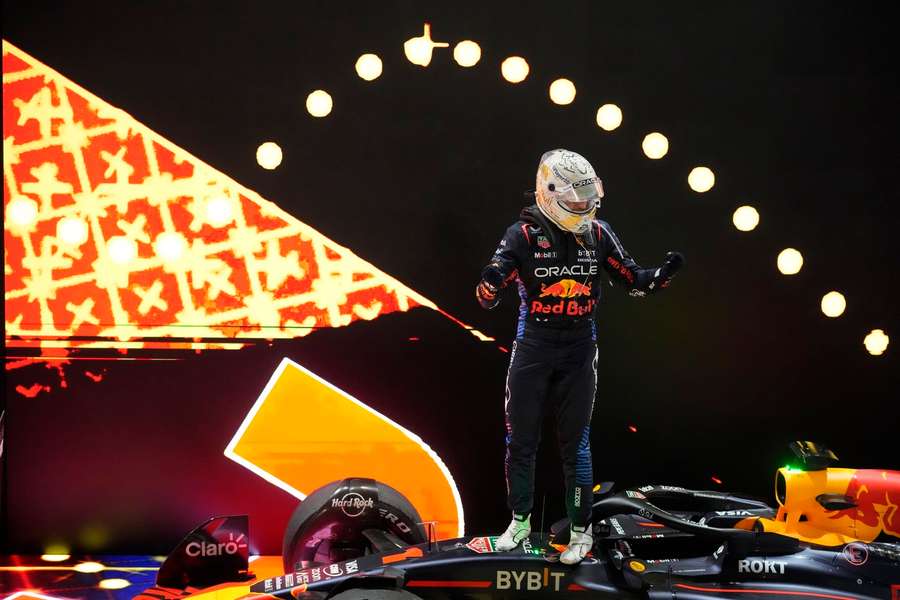 Max Verstappen ovládl Velkou cenu Kataru.