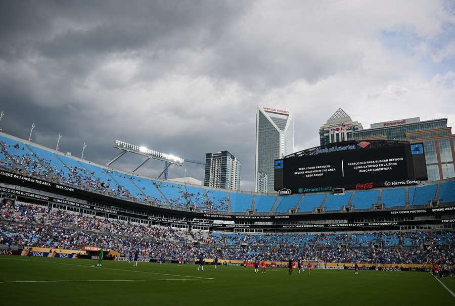 Nuvens ameaçadoras durante jogo do Mundial de Clubes Nuvens ameaçadoras durante jogo do Mundial de Clubes