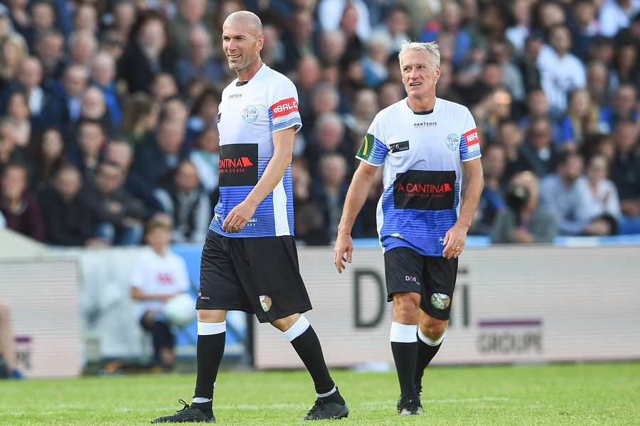 Zinedine Zidane e Didier Deschamps