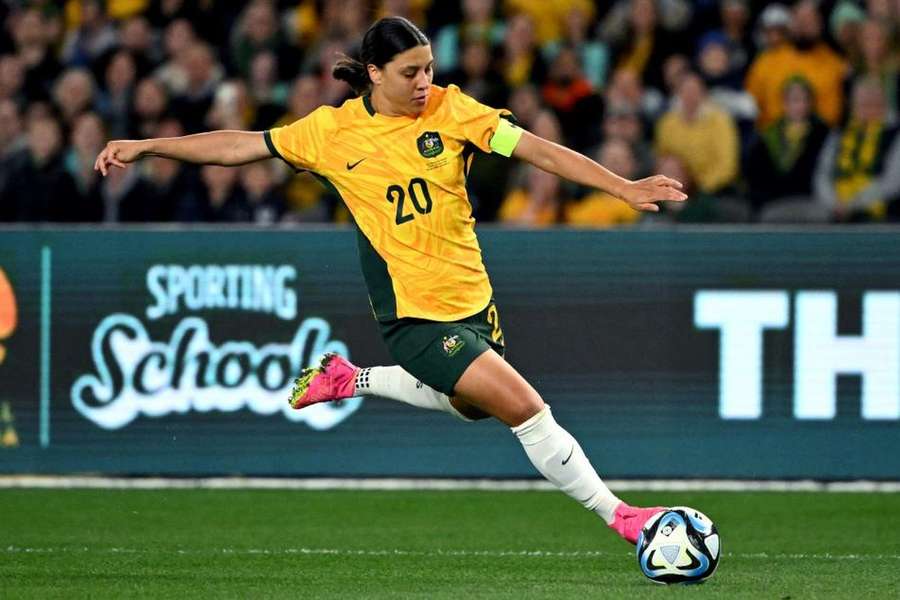 Sam Kerr é baixa de última hora na Austrália