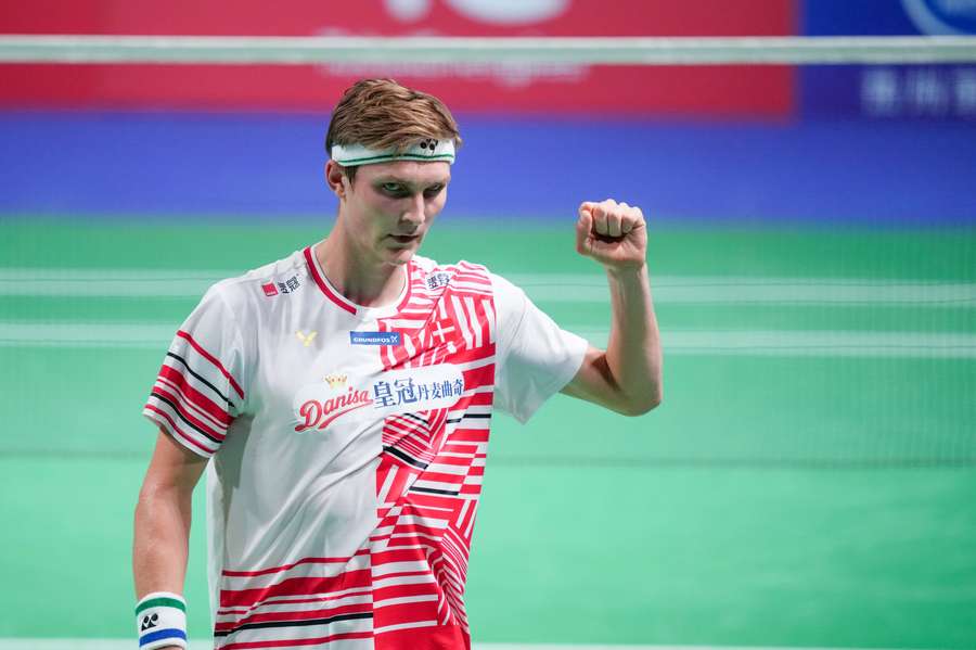 Viktor Axelsen vandt overlegent over Englands Johnnie Torjussen