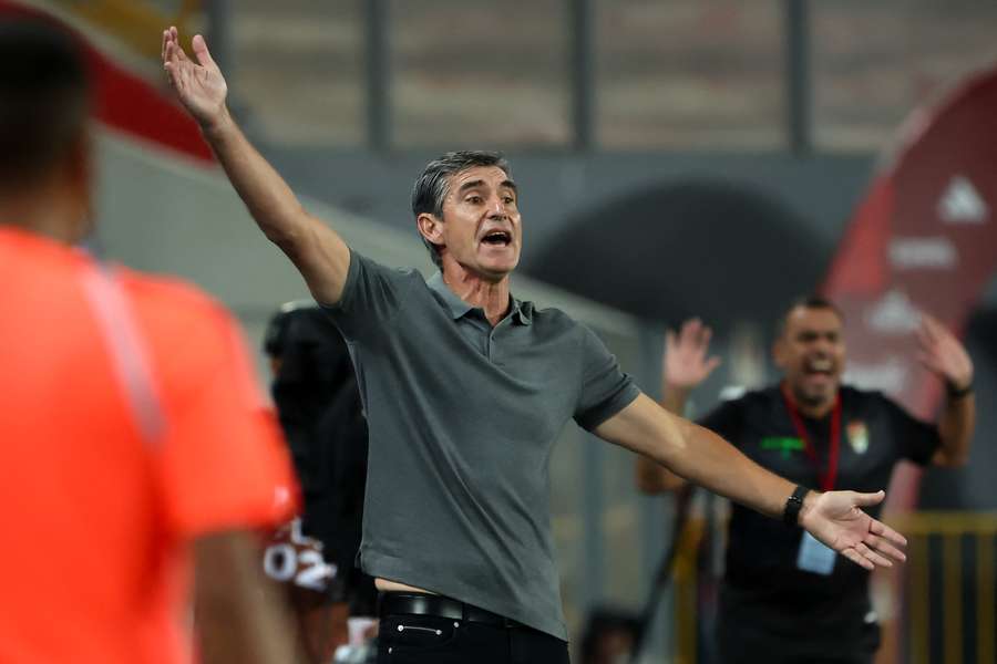 Óscar Ibáñez, seleccionador de Perú, buscará la victoria en Colombia