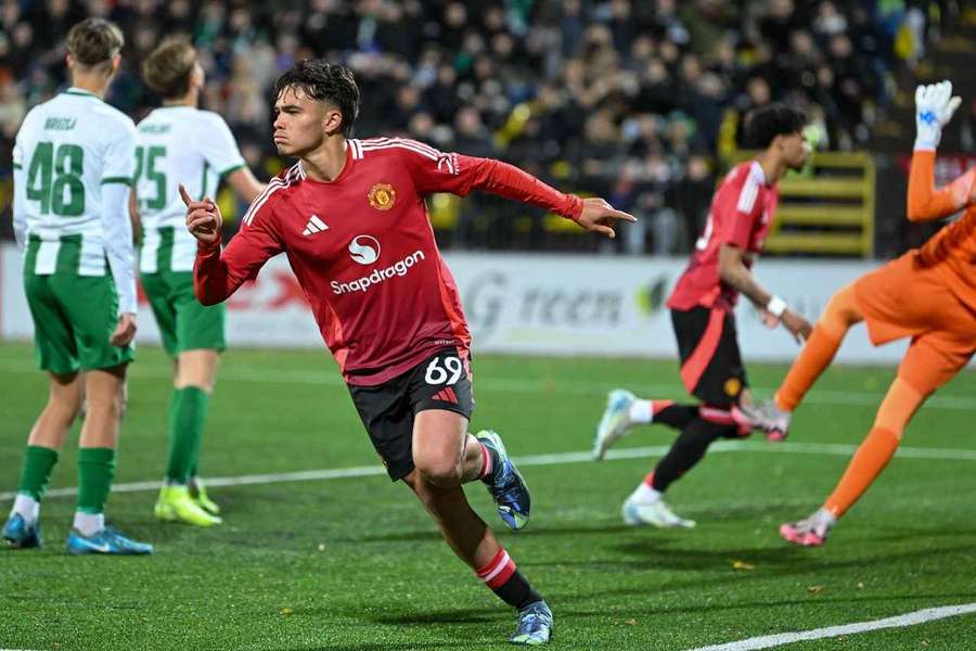 Wales coach Bellamy calm as Man Utd whiz Biancheri joins up with Canada