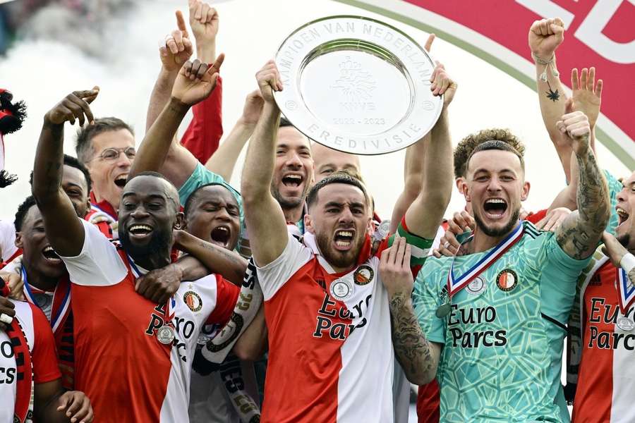 Orkun Kökcü assinou pelo Benfica até 2028