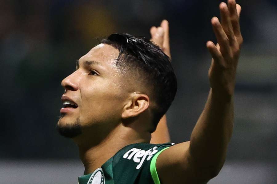 Rony fez dois gols na vitória do Palmeiras