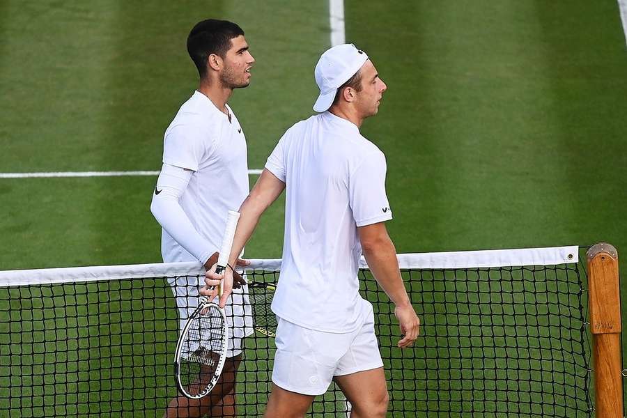 Alcaraz en Griekspoor tijdens de ontmoeting op Wimbledon op 29 juni 2022