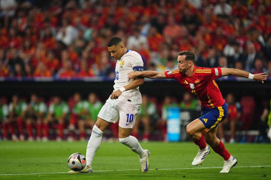 España-Francia: Dónde ver, previa, alineaciones probables y cuotas