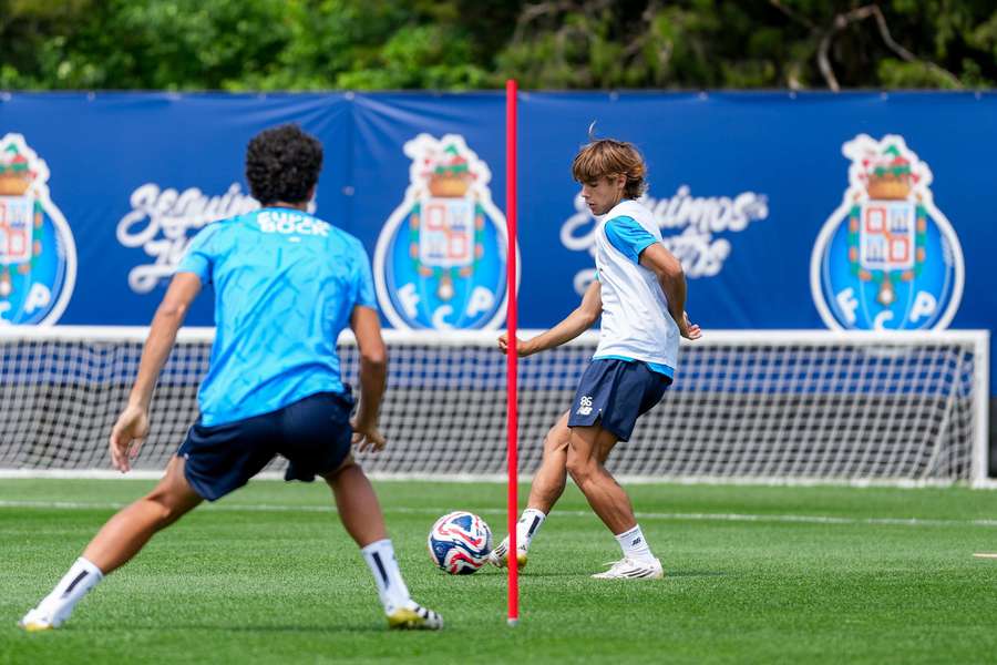 Rodrigo Mora no treino do FC Porto em Nova Jérsia