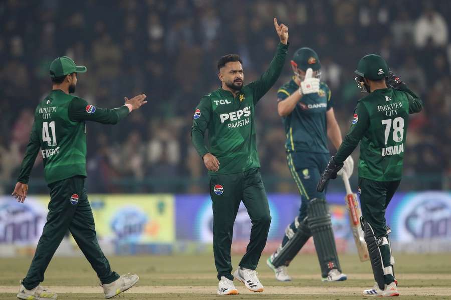 Pakistani players celebrate the dismissal of Australian player Matt Renshaw during the second T20 international Pakistani players celebrate the dismissal of Australian player Matt Renshaw during the second T20 international