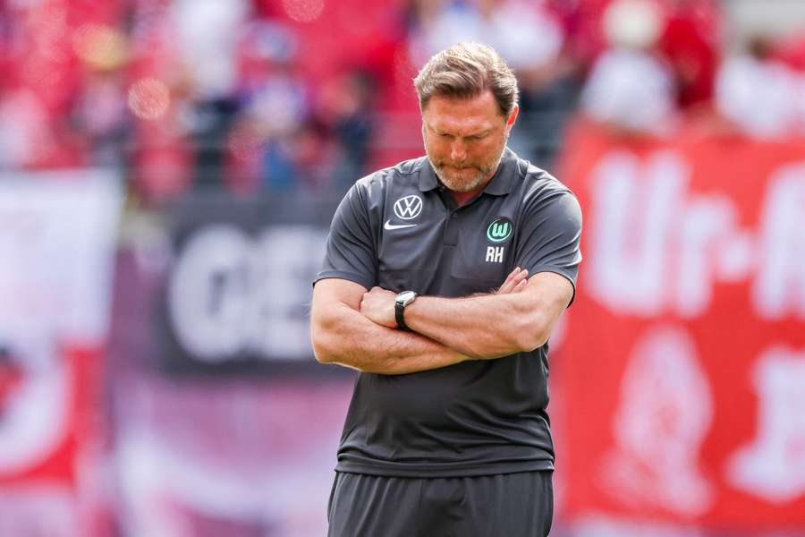 Ralph Hasenhüttl e o VfL devem temer a despromoção.
