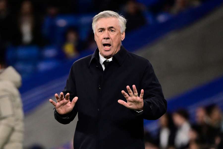 Carlo Ancelotti foi cauteloso ao abordar o "caso Negreira", que envolve o Barcelona