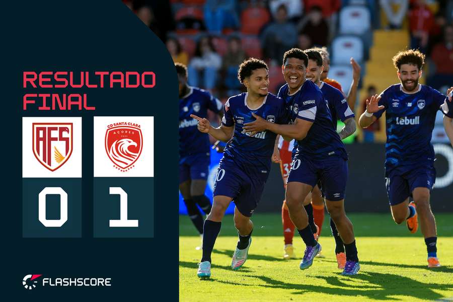 Gabriel Silva festeja o golo da vitória do Santa Clara Gabriel Silva festeja o golo da vitória do Santa Clara