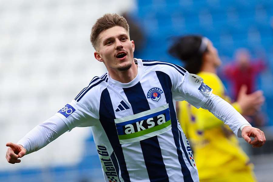 Trzeci gol Benedyczaka dał zwycięstwo Kasimpasy w derbach Stambułu