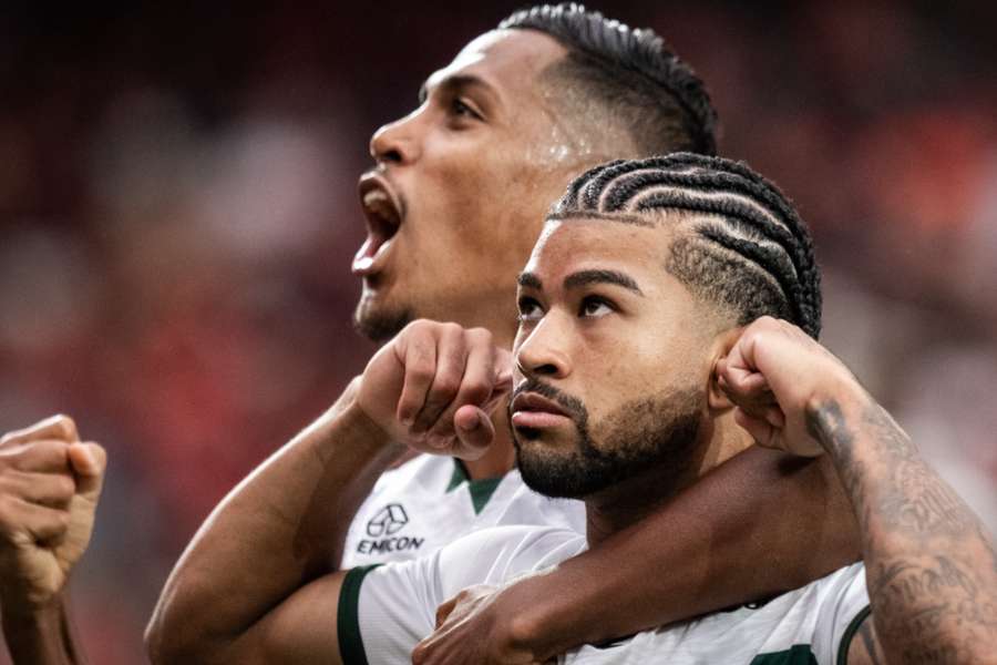 Lucas Ronier garantiu a vitória do Coritiba no último clássico diante do Athletico-PR