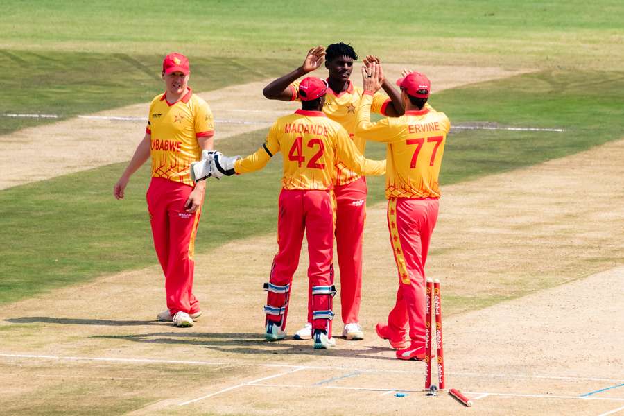 Zimbabwe players celebrate against Ireland 