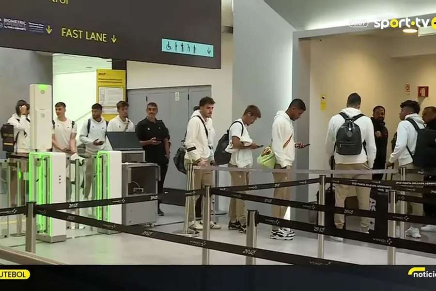 Ioannidis apoiado por muletas