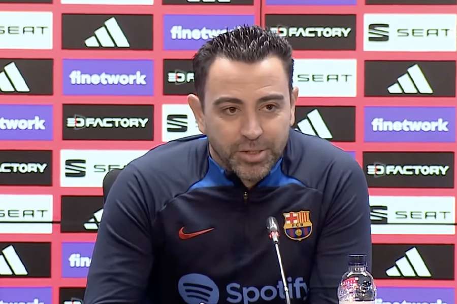 Xavi defiende a Gavi: "Con la selección, una maravilla; con el Barça, se pasa de la raya"
