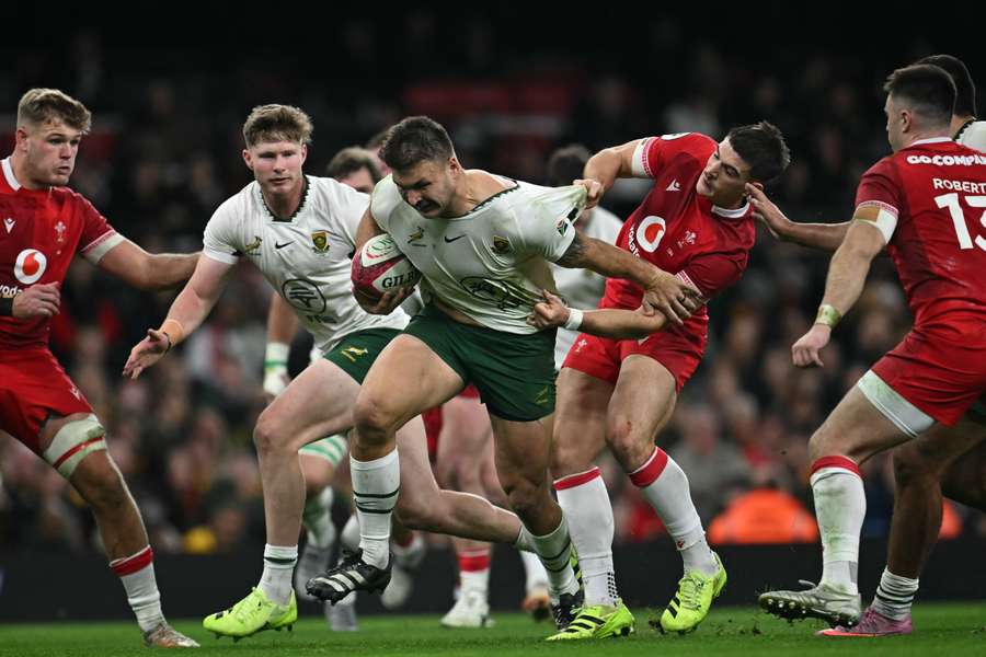 Powerful Springbok centre Andre Esterhuizen was named Man of the Match in Cardiff. Powerful Springbok centre Andre Esterhuizen was named Man of the Match in Cardiff.