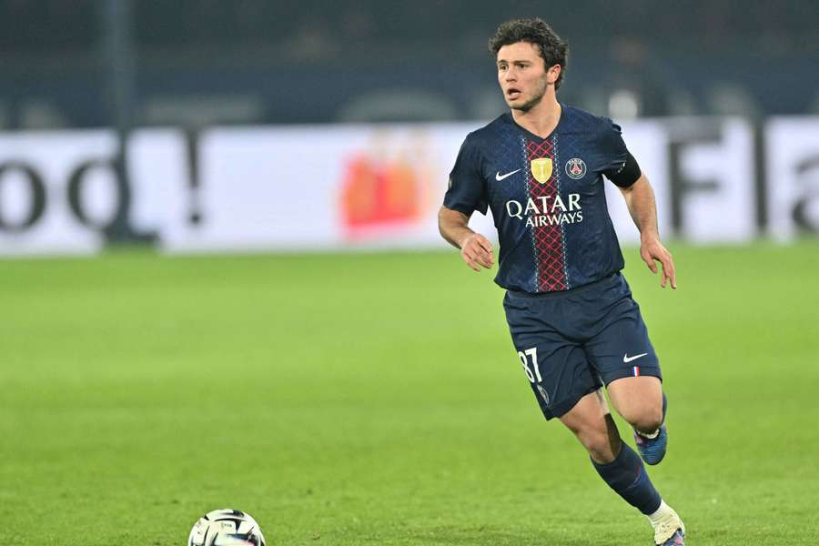 João Neves ao serviço do PSG