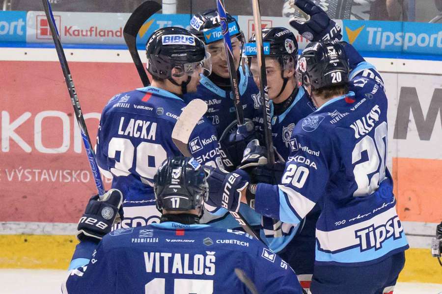 Nitra zvýšila svoj náskok na čele. Nitra zvýšila svoj náskok na čele.