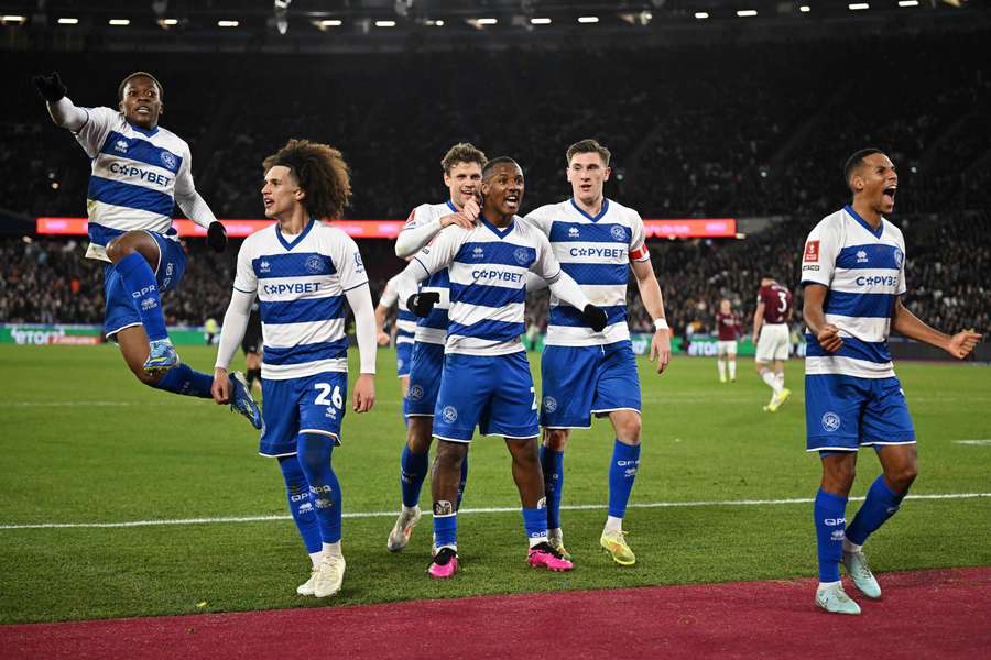 Queens Park Rangers joga no Championship Queens Park Rangers joga no Championship