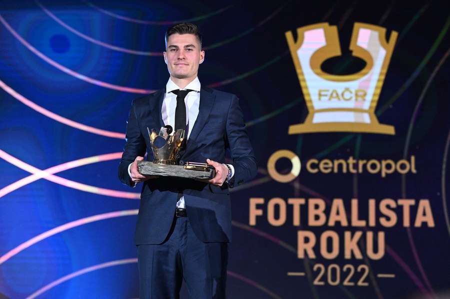Patrik Schick s cenou pro vítěze ankety Fotbalista roku.