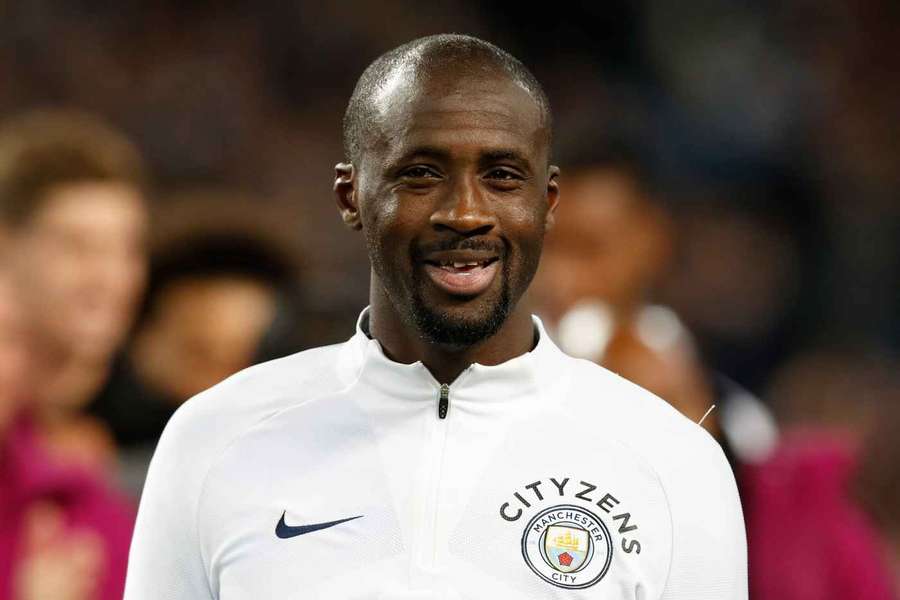 Situação trabalhista impediu Yaya de defender o Arsenal