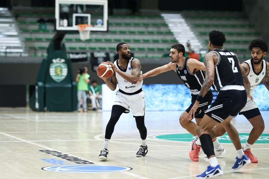 Sporting derrotado em casa pelo PAOK