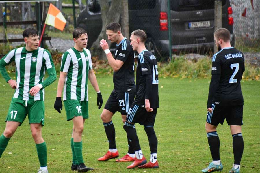 Braník bude i bez kanonýra Milana Škody proti Uhelným skladům jasným favoritem. Braník bude i bez kanonýra Milana Škody proti Uhelným skladům jasným favoritem.