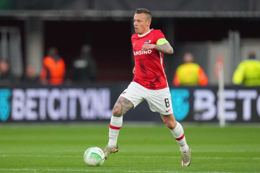 Jordy Clasie gaat contract bij AZ met een jaar verlengen