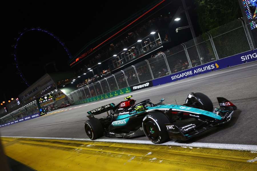 Lewis Hamilton in actie in Singapore 