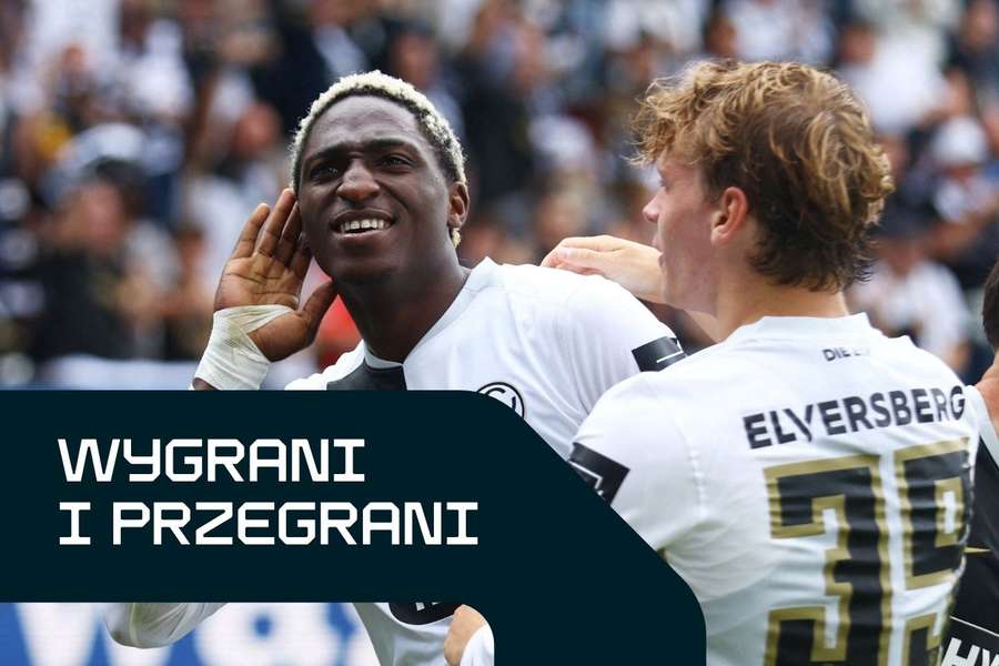 David Mokwa celebruje zdobycie trzeciej bramki wraz z Cole’em Campbellem. David Mokwa celebruje zdobycie trzeciej bramki wraz z Cole’em Campbellem.