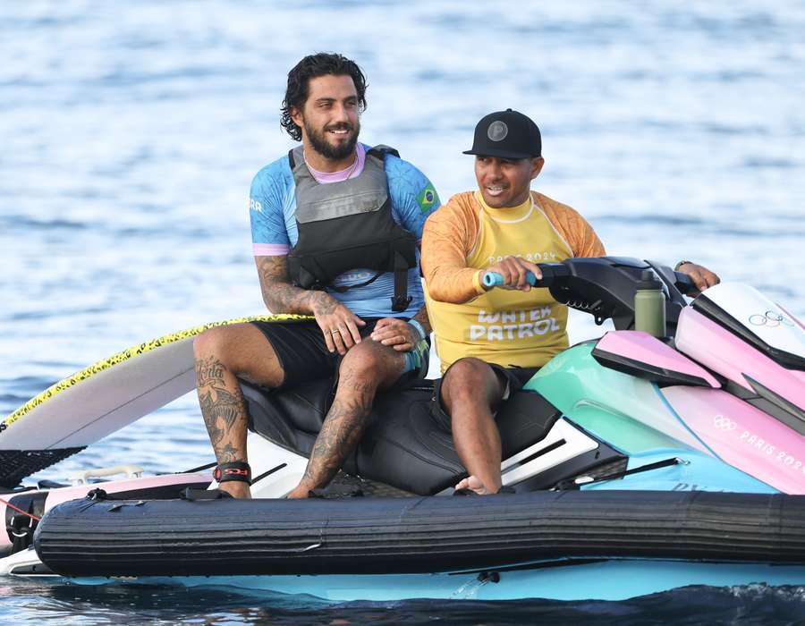 Filipe Toledo precisa de bom desempenho para avançar na repescagem deste domingo