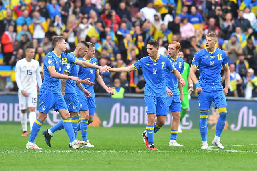 Ukraine celebrate against North Macedonia 